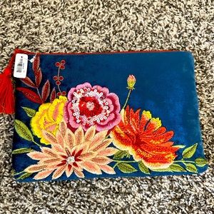 Velvet pouch with embroidery
